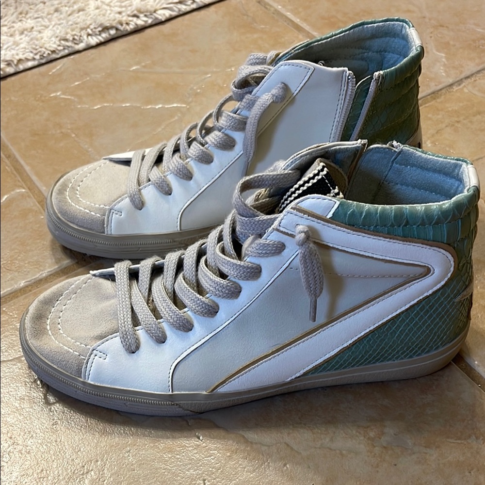 Shu Shop Rooney Sneaker Size: 10